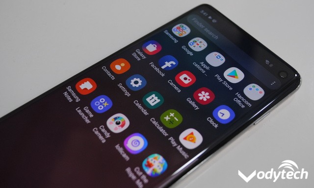 How to Enable the Dark Mode on Samsung Galaxy Phones