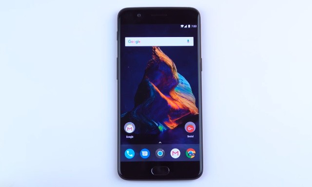 How to Take a Screenshot on the OnePlus 5