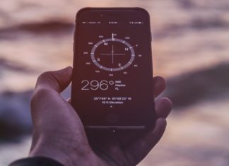 Best Compass Apps for iPhone and iPad