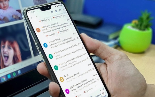 Avoid Phishing Emails - secure your iPhone